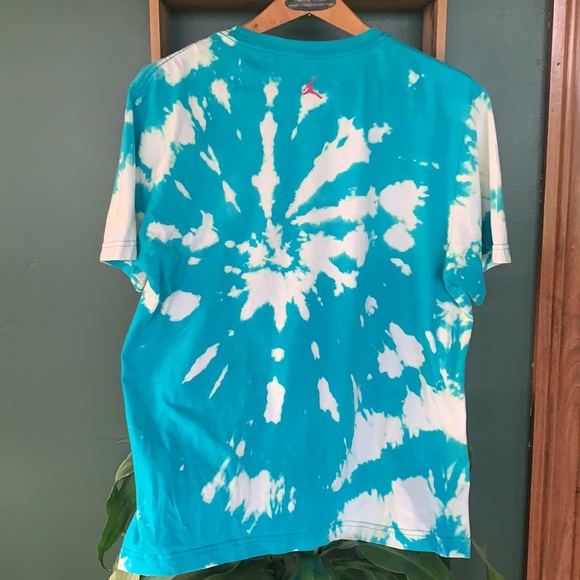 Custom Tie-Dye Jordan. Size Large. Blue. 90s vibe! - Picture 5 of 5